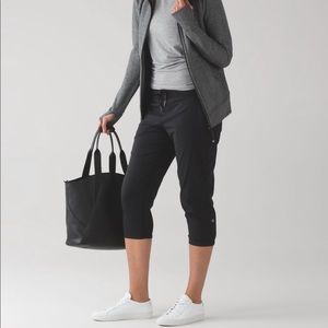 Lululemon Dance Studio Crop II (Unlined 20")